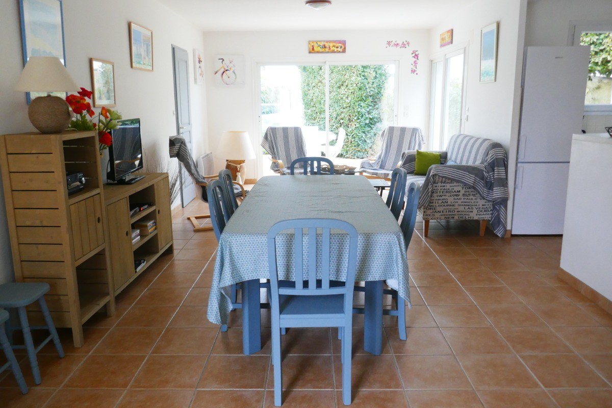 Séjour vue sur le salon