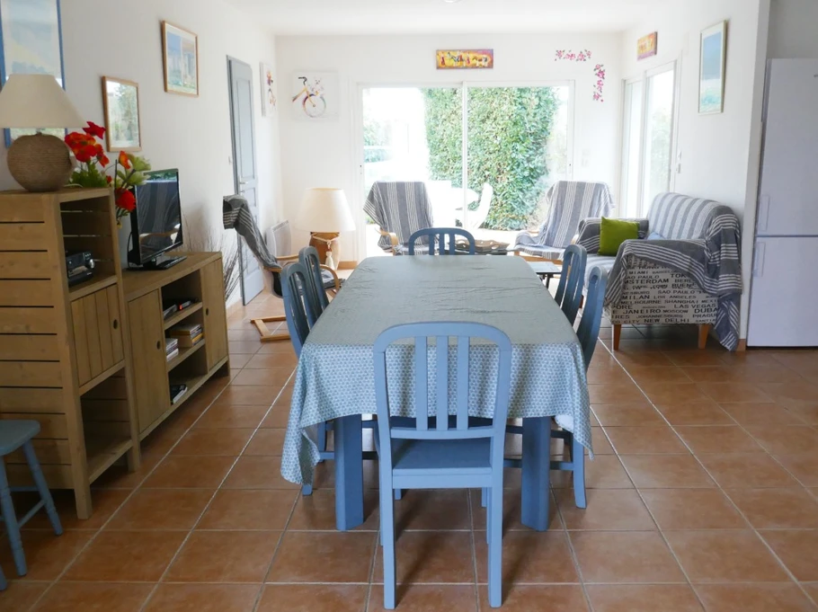 Séjour vue sur le salon