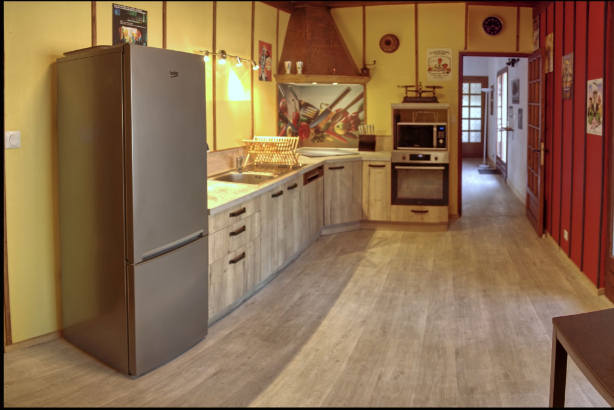 Villa Primevères, 3-star, Gironde, Kitchen overlooking the garden