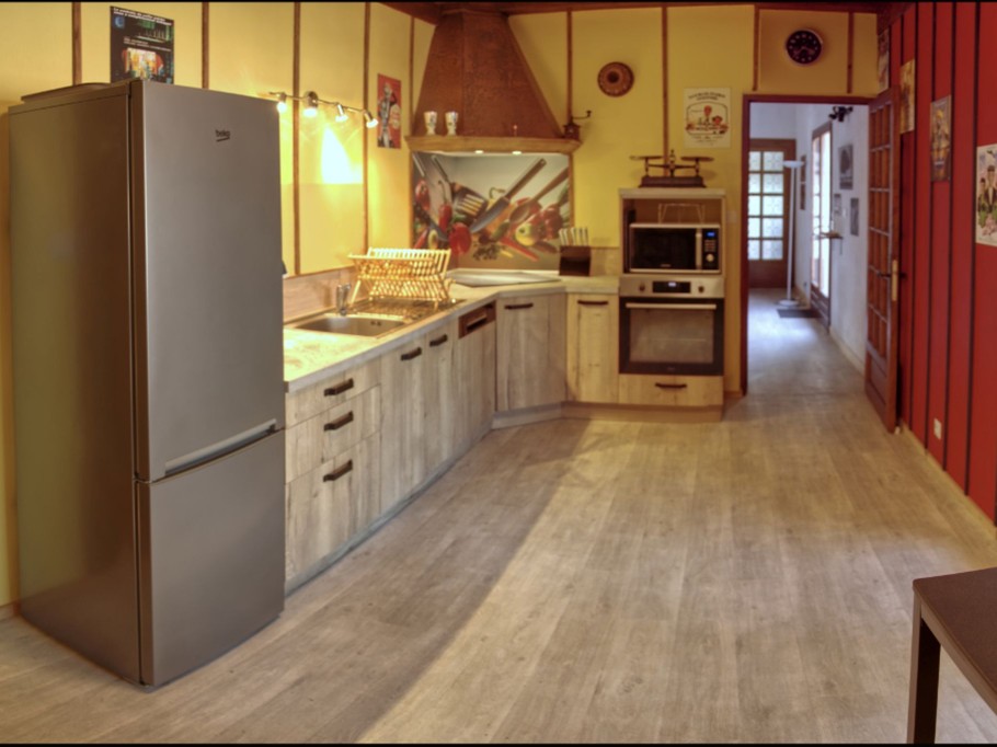 Villa Primevères, 3-star, Gironde, Kitchen overlooking the garden