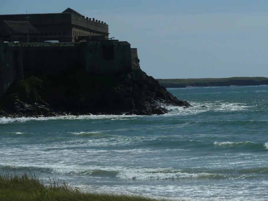 Fort de Penthièvre 
vue de la piste cyclable