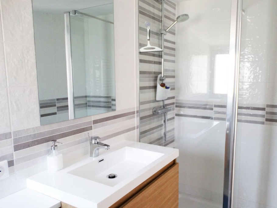 Salle d'eau attenante à la chambre 3