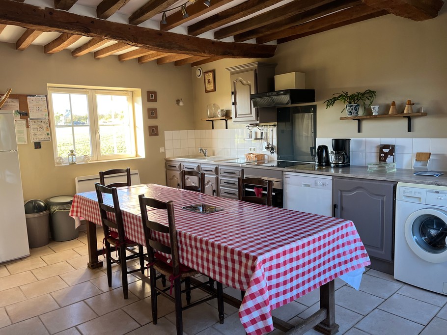 La maison de Karen Gîte 4 personnes Aure/mer cuisine