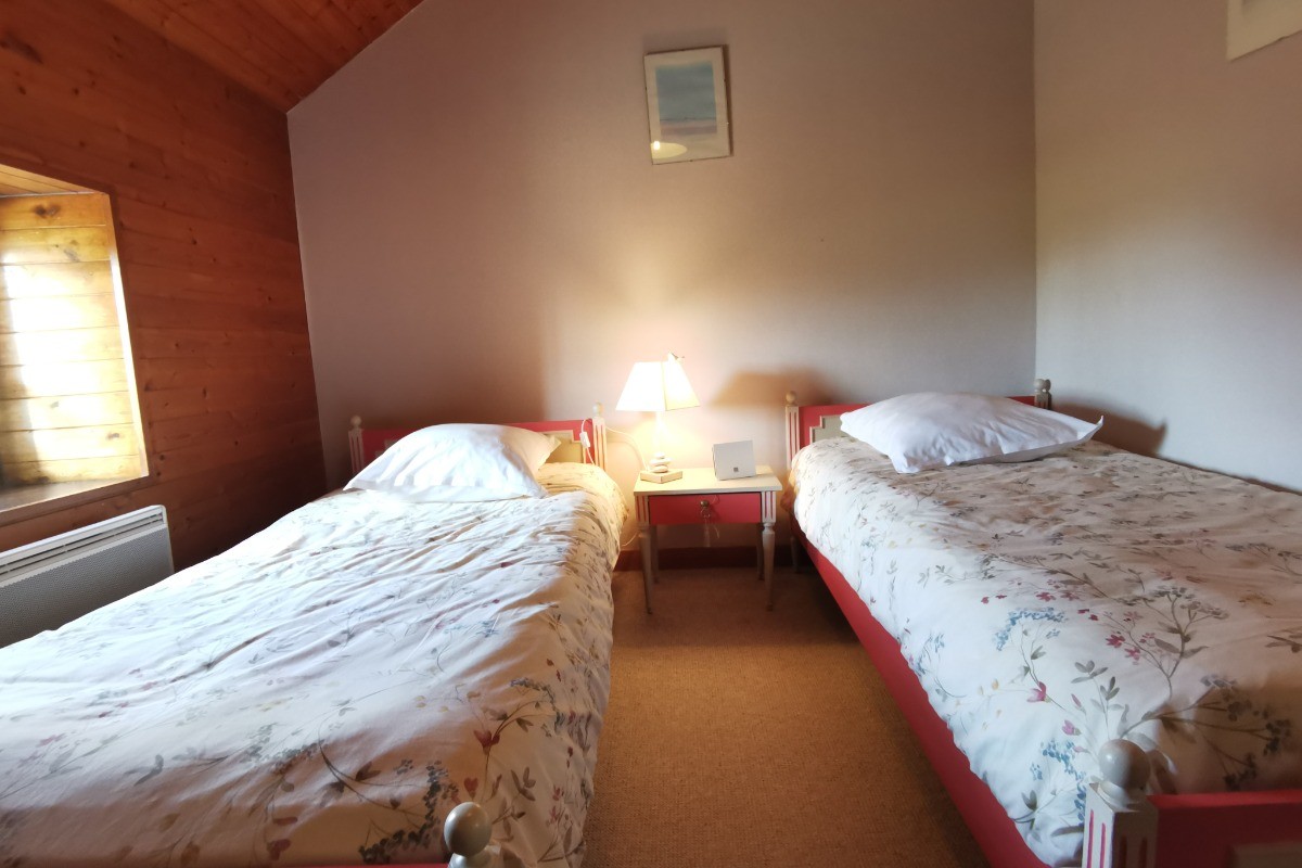 Chambre /2 lits 90 à l'étage