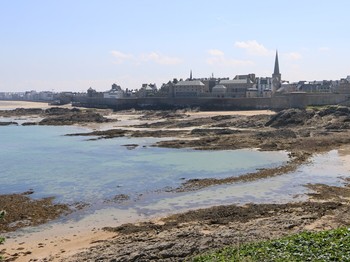 Saint-Malo intra muros, vue depuis le Grand Bé