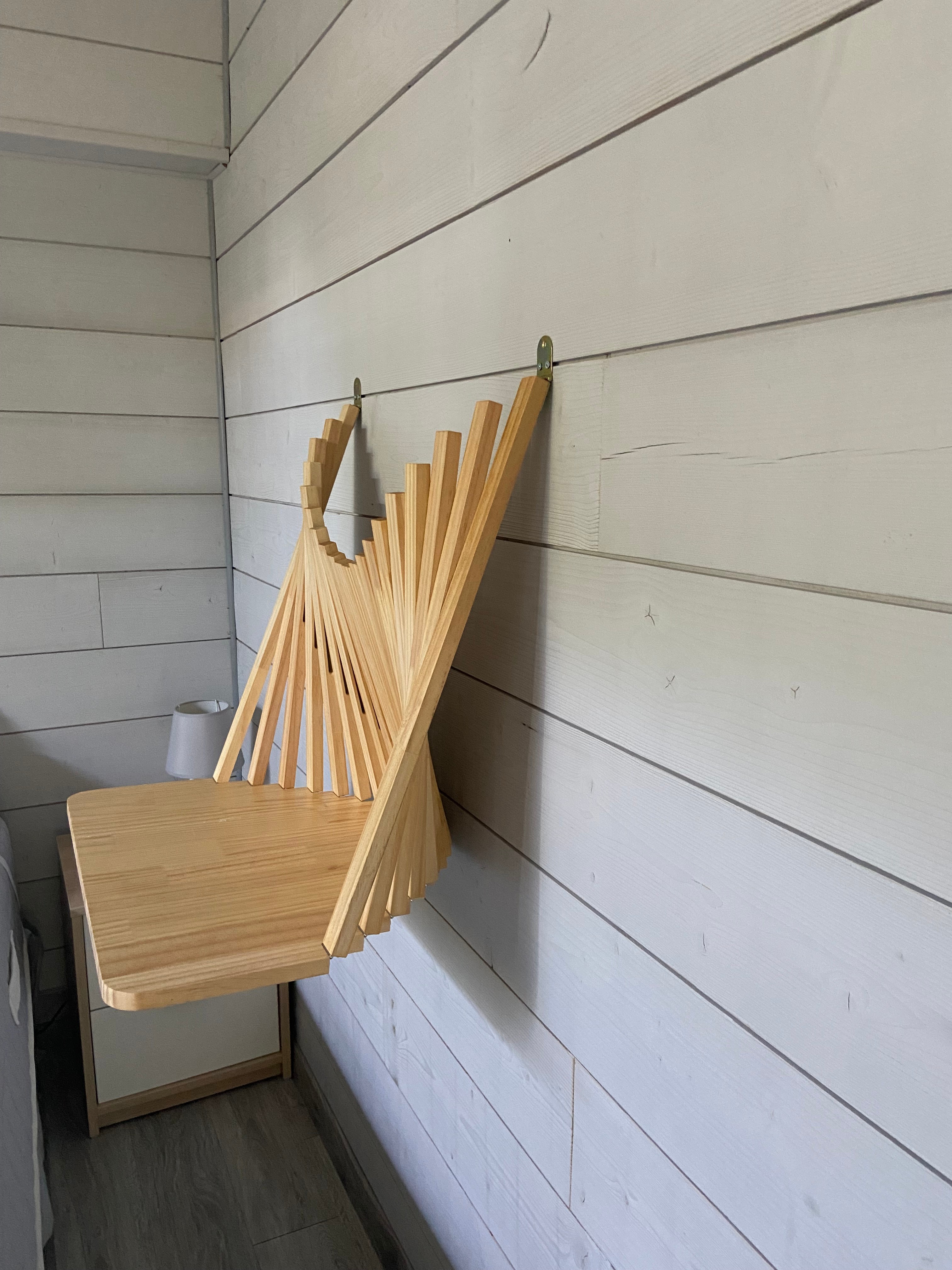 bureau mural déplié