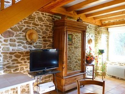 Location Mme Thebault - Salon - séjour - Maison 4 personnes en campagne entre Dinan et les magnifiques plages de St Jacut de la Mer