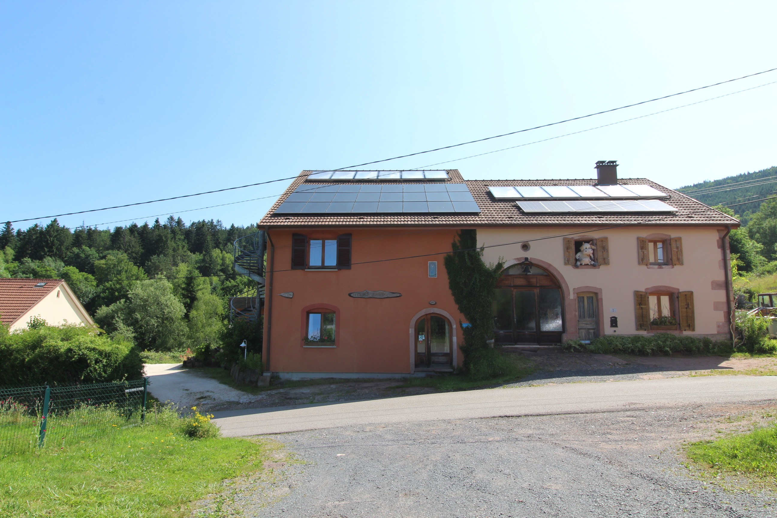 Ecogîte Saint-Prayel à Moyenmoutier – Gîte de groupe avec piscine, sauna, jeux