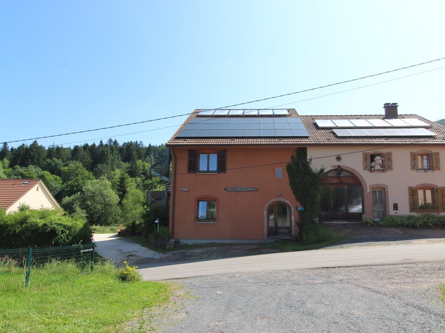 Ecogîte Saint-Prayel à Moyenmoutier – Gîte de groupe avec piscine, sauna, jeux