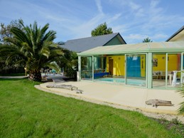 La piscine sous verrière