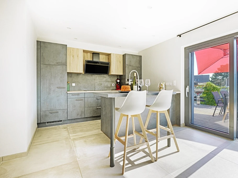 Cuisine avec accès terrasse