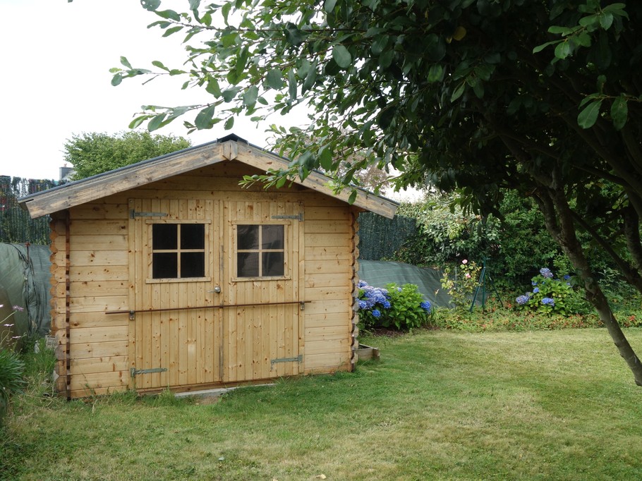 cabane de jardin