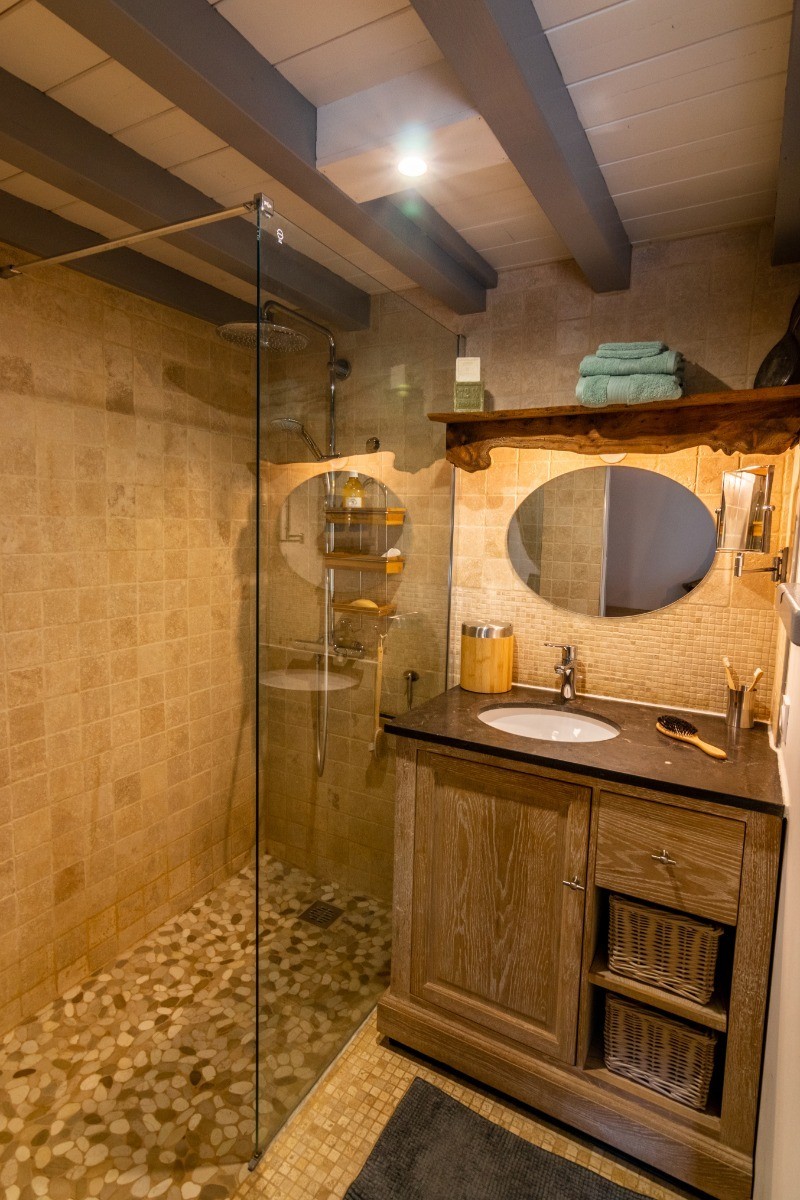 Salle de bain de la suite parentale