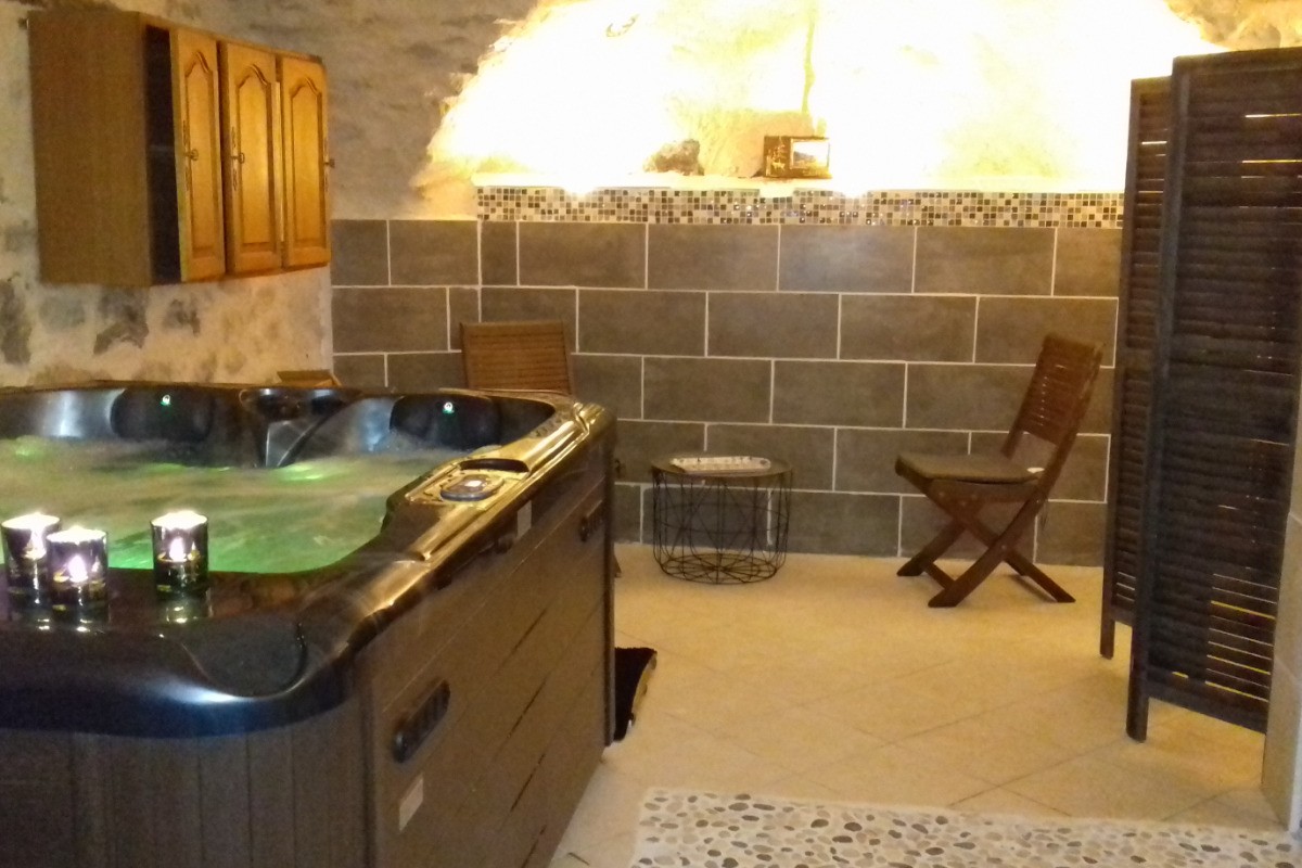 La Dame Blanche - Chambre Guyot - SPA