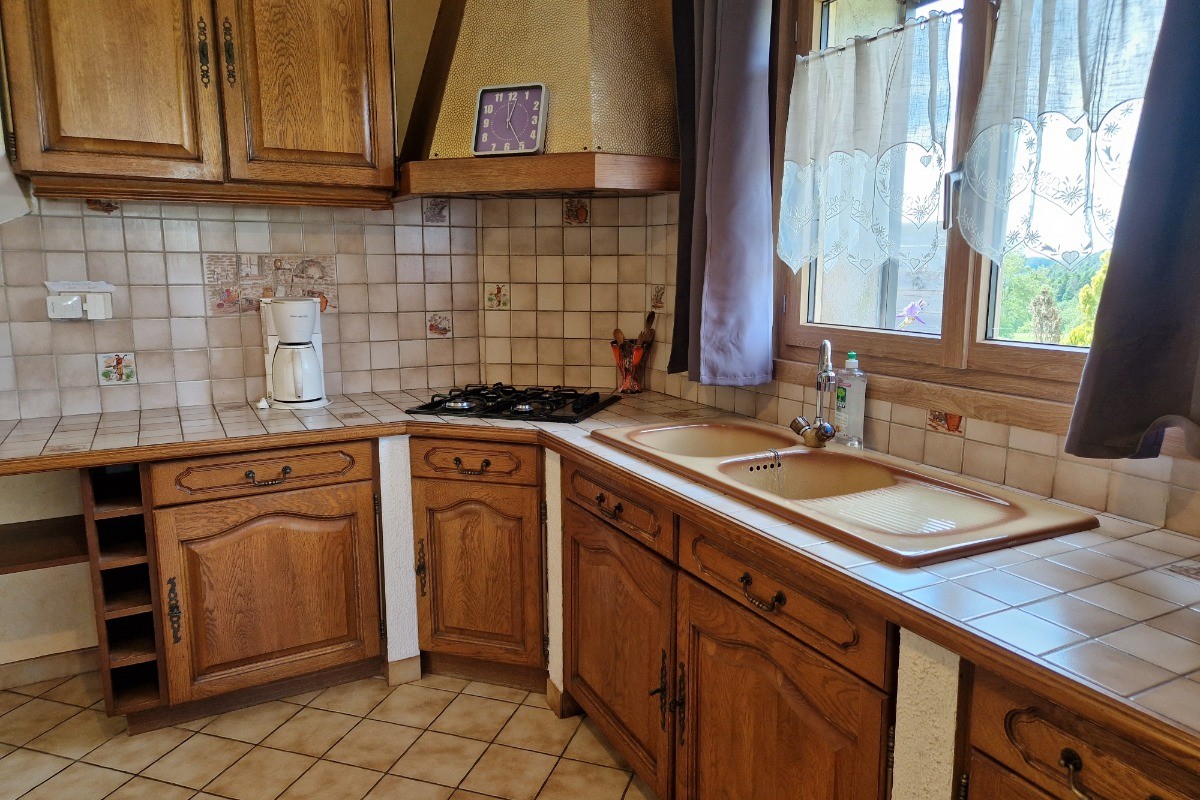 Cuisine toute équipée - Gîte des 4 vents à Girmont - Val d'Ajol dans les Vosges