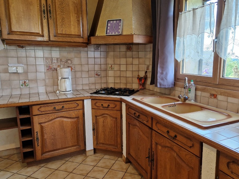 Cuisine toute équipée - Gîte des 4 vents à Girmont - Val d'Ajol dans les Vosges