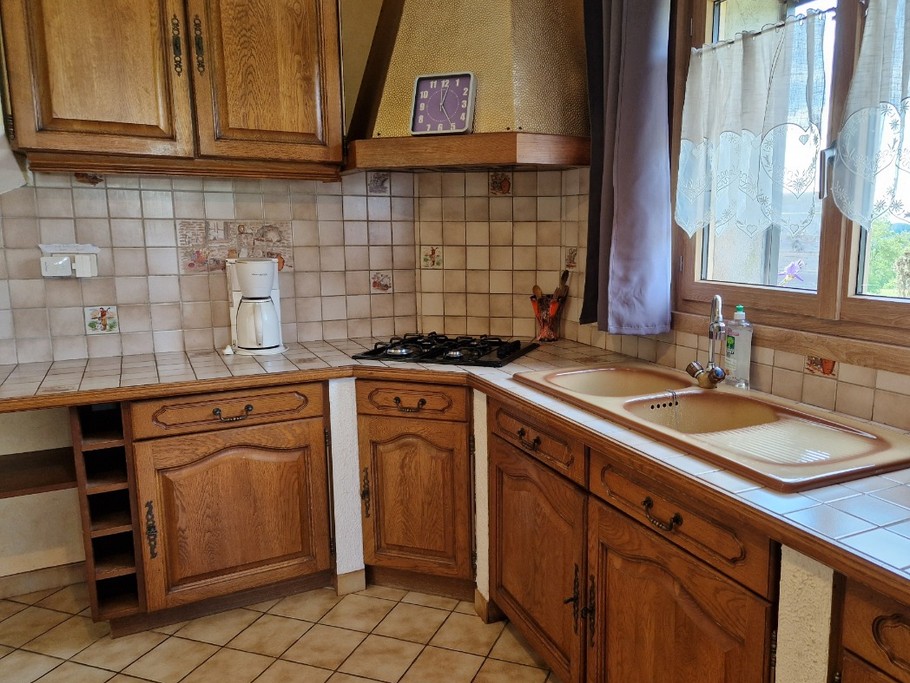 Cuisine toute équipée - Gîte des 4 vents à Girmont - Val d'Ajol dans les Vosges