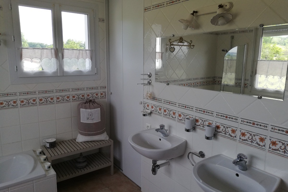 Salle de bain, douche à  l'italienne, 2 vasques.2 vasques