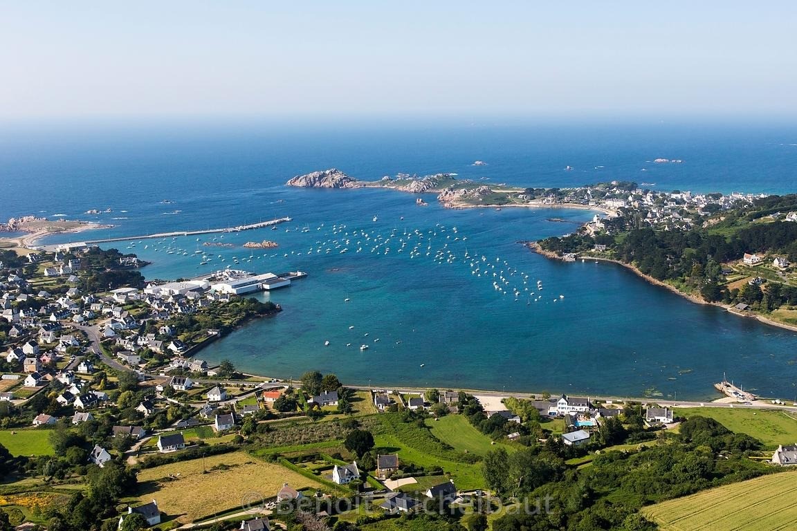 Vue sur Plougasnou et la Pointe du Diben