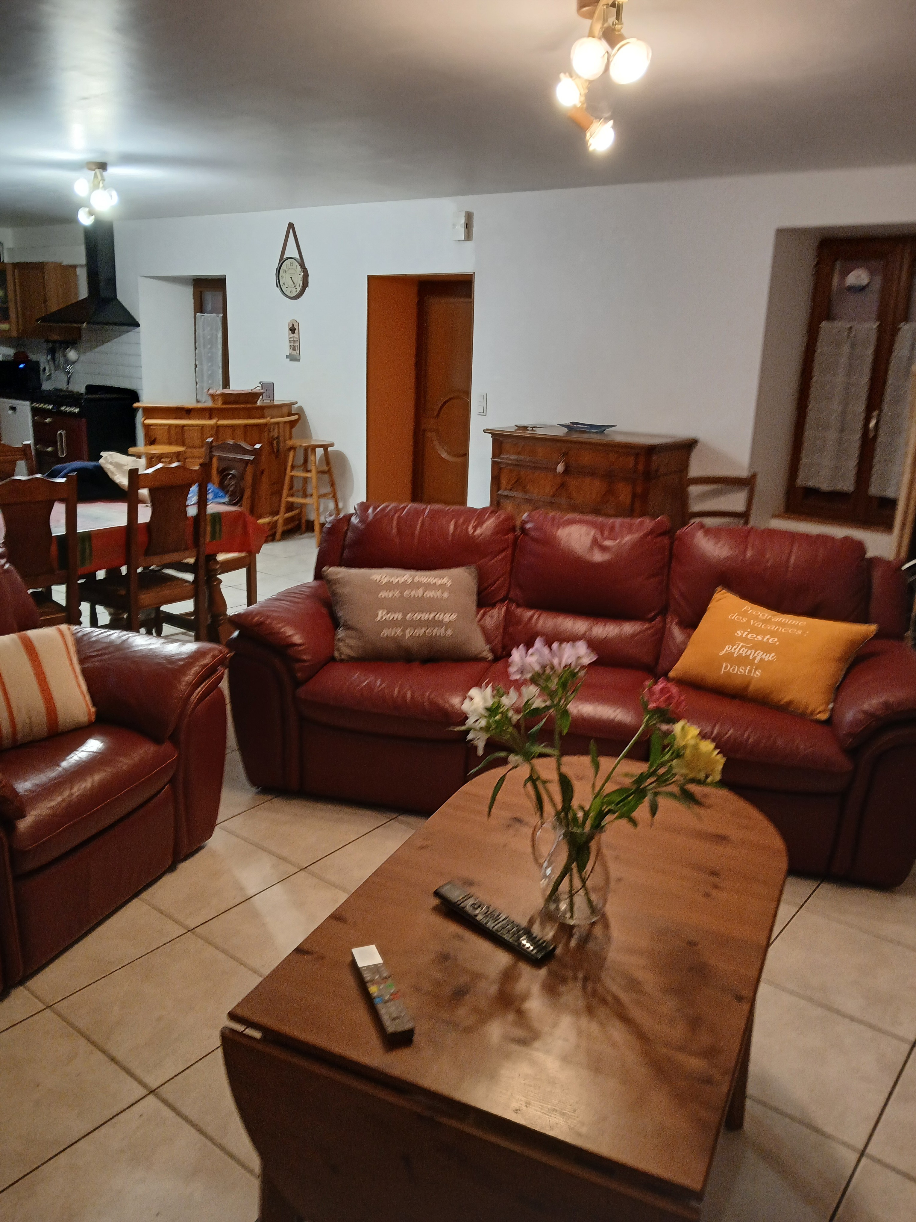 SALON (2)