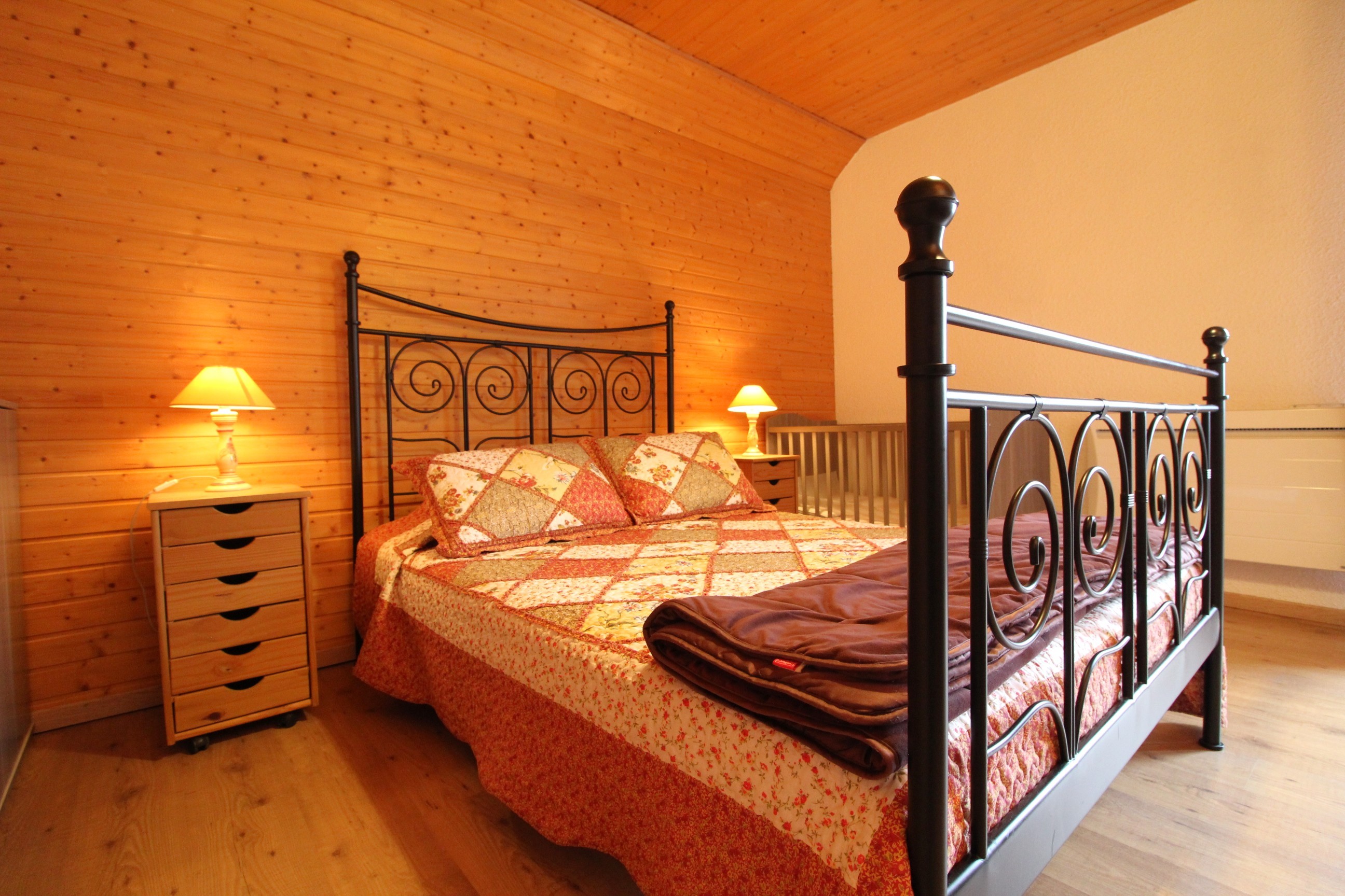 Chambre n°5 - Gîte Le Sapin, proche lacs et randonnées, pour 4-8p