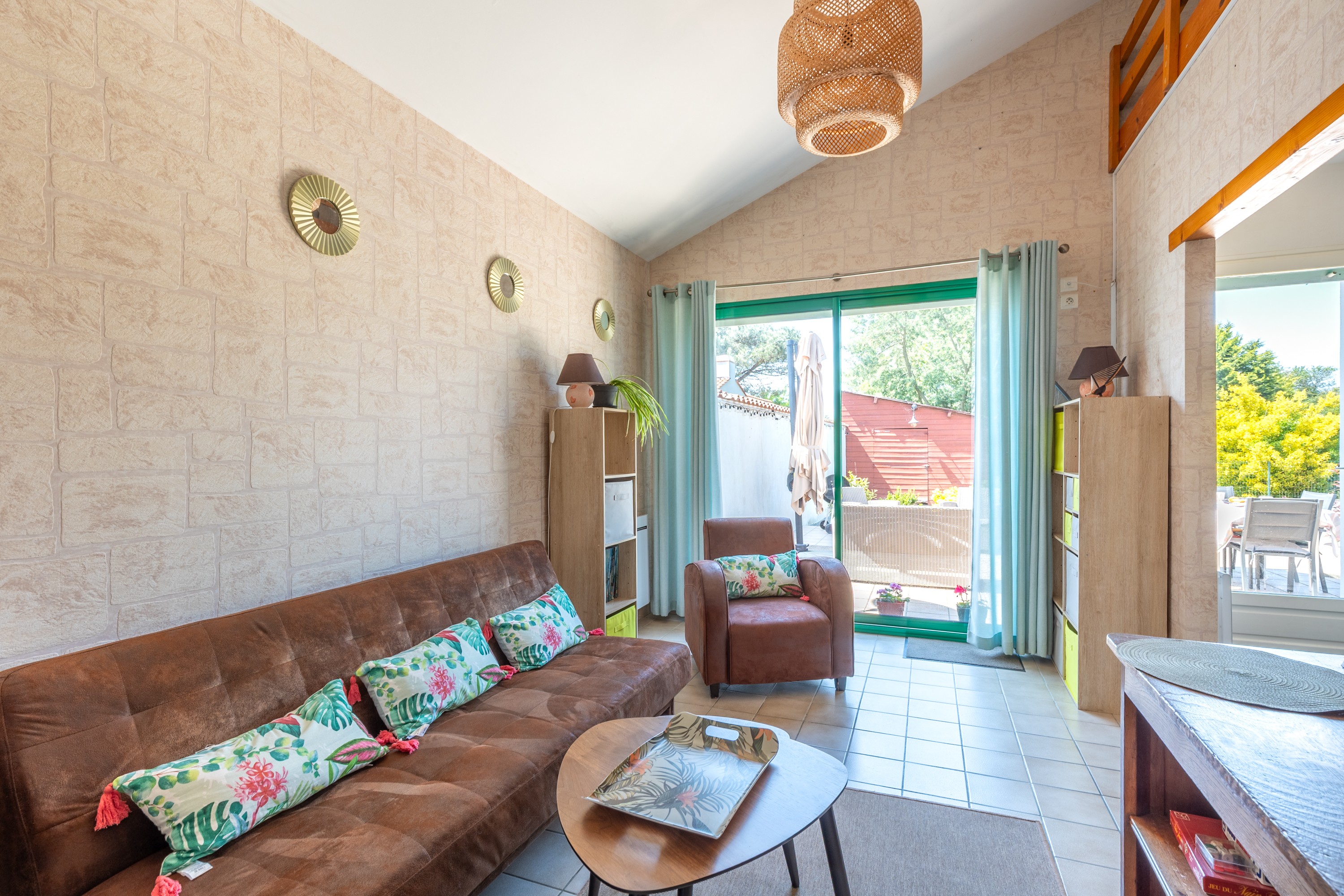 terrace lounge