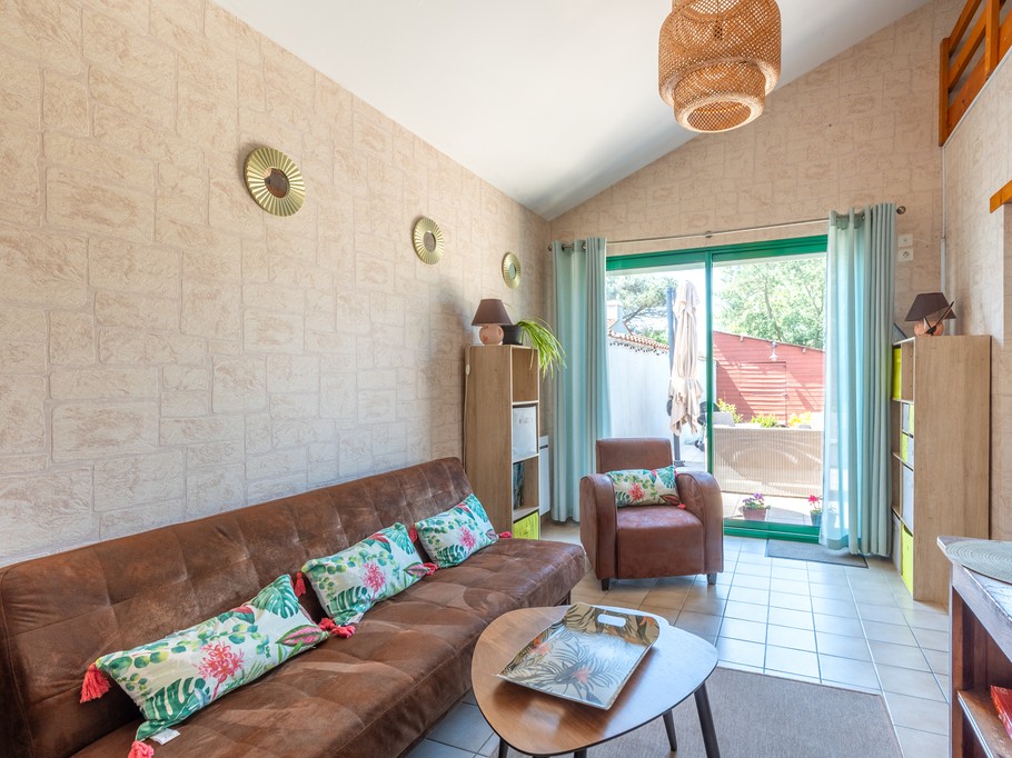 terrace lounge