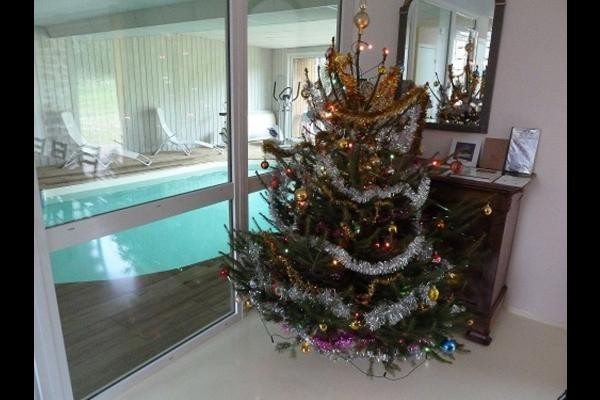 Gîte de la Villette - Gîte famille avec piscine intérieure chauffée et spa, pouvant accueillir 8 personnes en Creuse