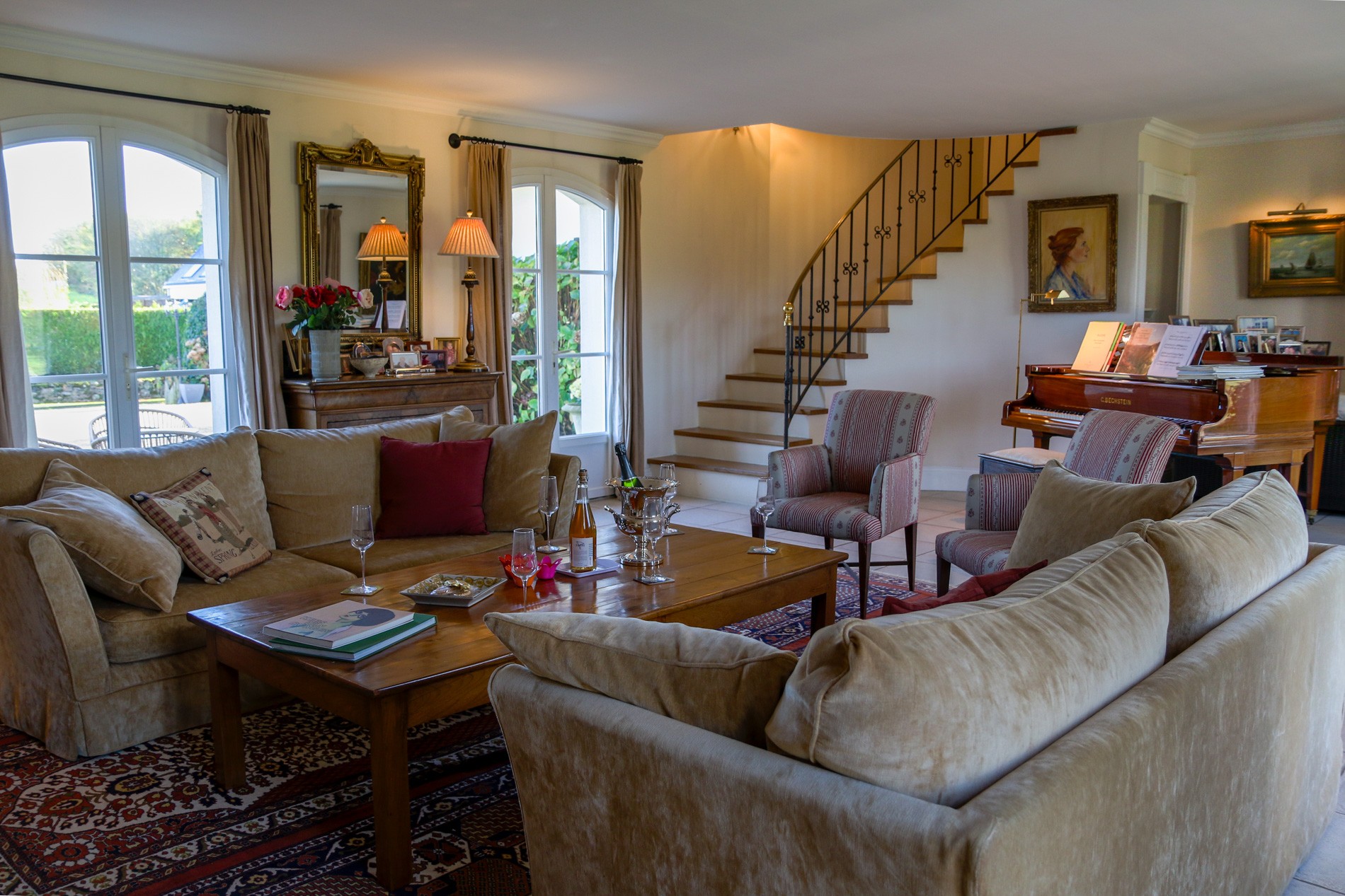 Living room with fireplace
