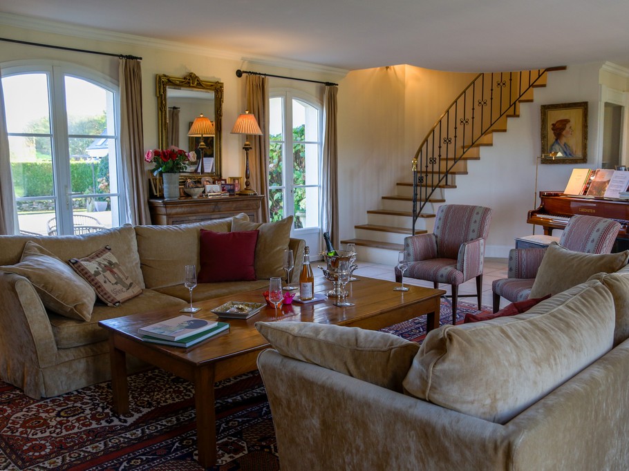 Living room with fireplace