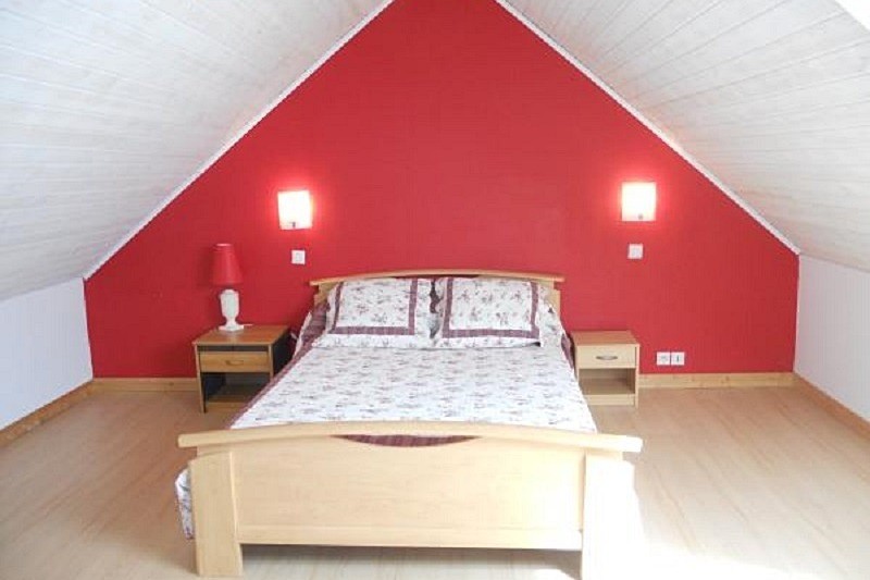 chambre 2 à l'étage avec lit 2 personnes