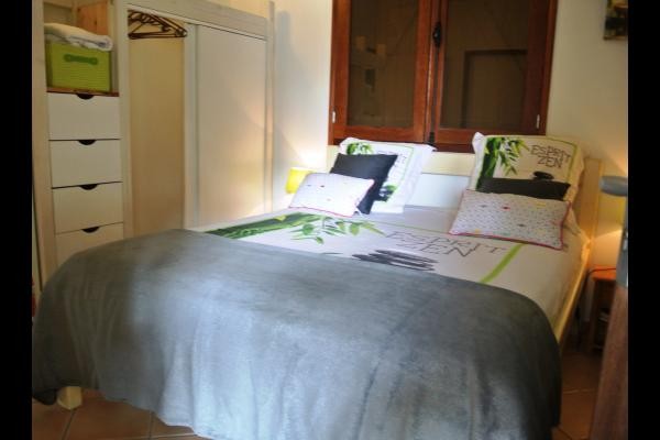 la chambre du rez de chaussée
