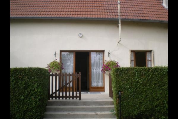 Maison au cœur du bourg de Genouillac en Creuse