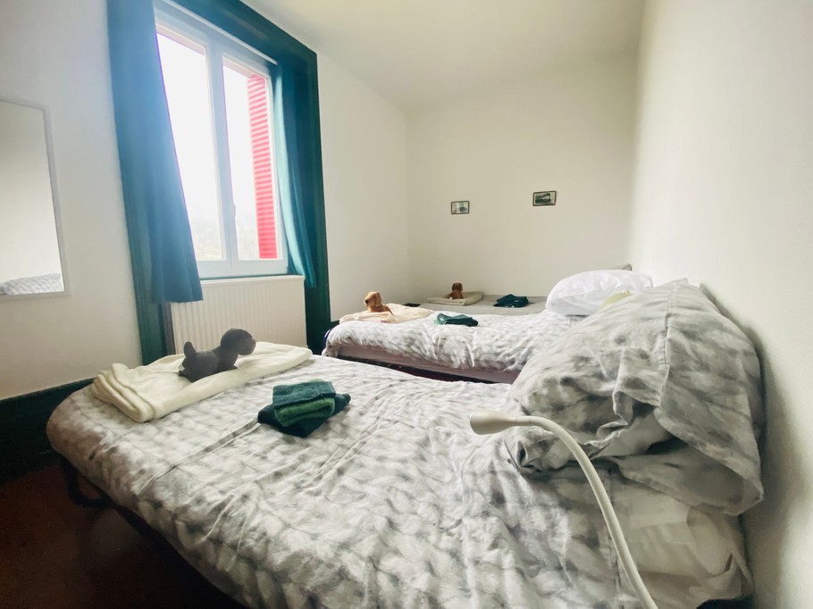 3-person children's dormitory