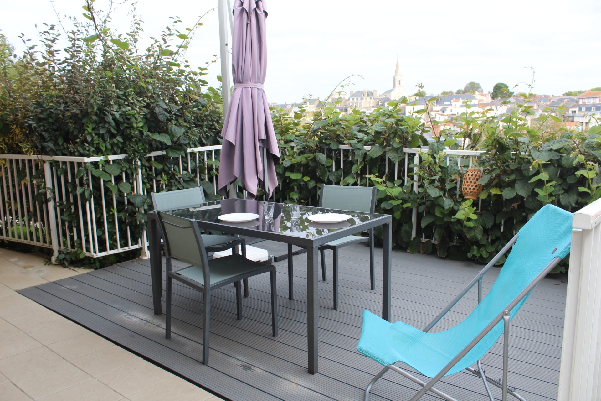 Terrasser et vue sur la ville