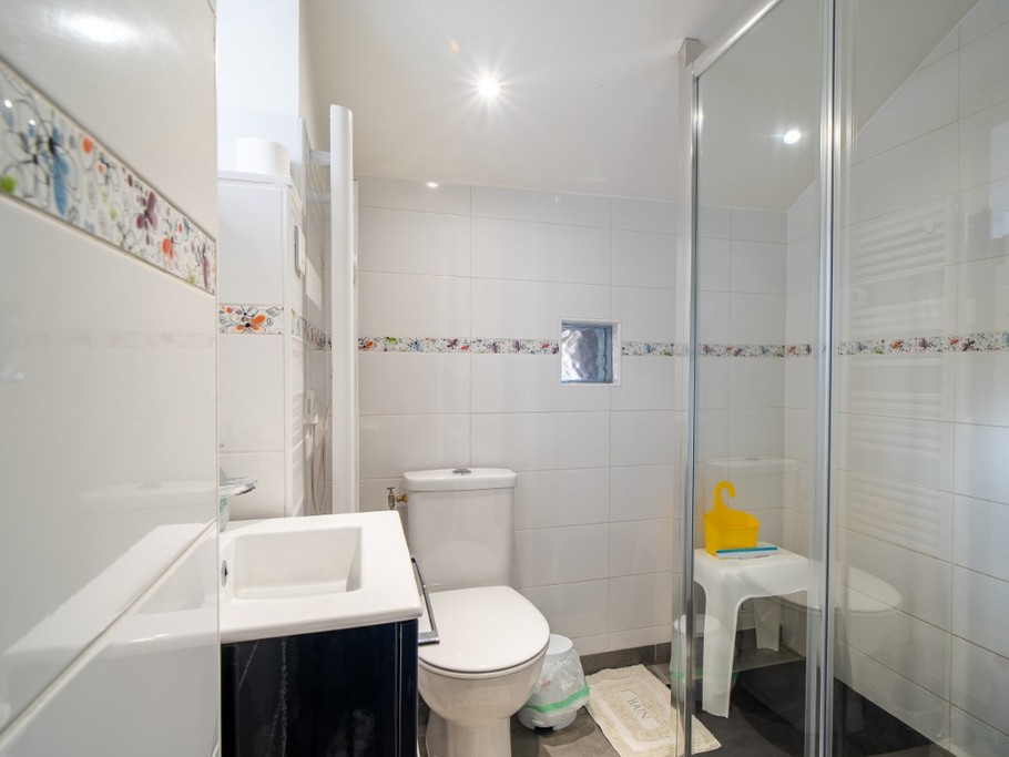 salle d'eau moderne HAUTE-VIENNE 87 Gîte Le KAOLIN Clévacances