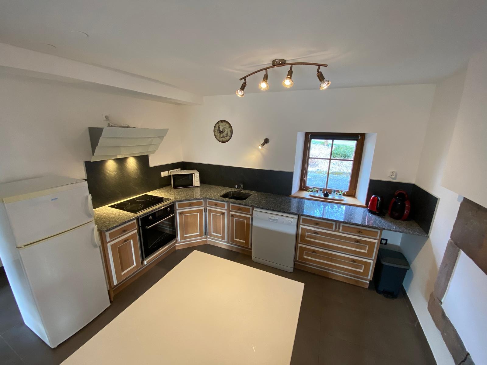 Cuisine spacieuse - Gite la Remise