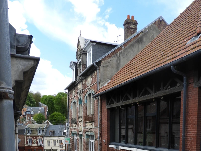 La vue en façade depuis la chambre 1