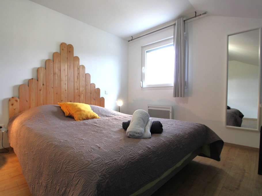 Chambre n°2 à l'étage - Chez Gigi et Malou Gîte Jonquille