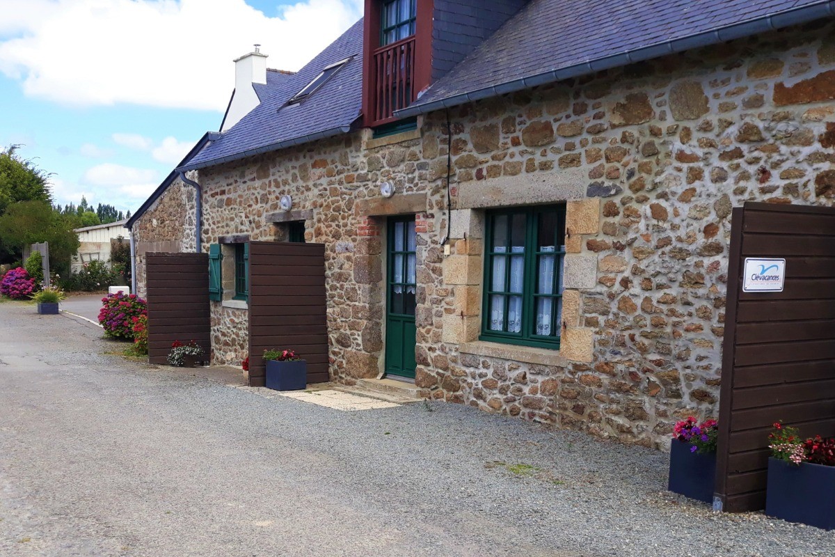 Façade en pierres de caractère