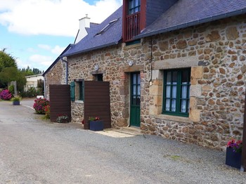 Façade en pierres de caractère