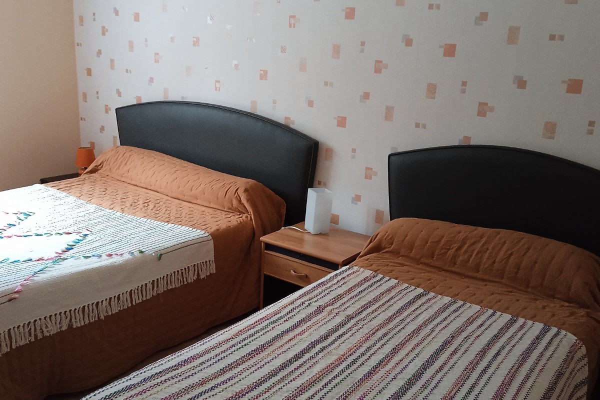 Chambre 1 ; 1 lit 90 + 1 lit 140