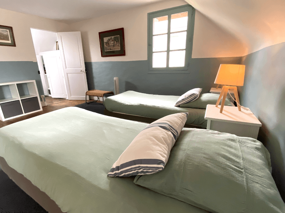 Chambre communicante R+1