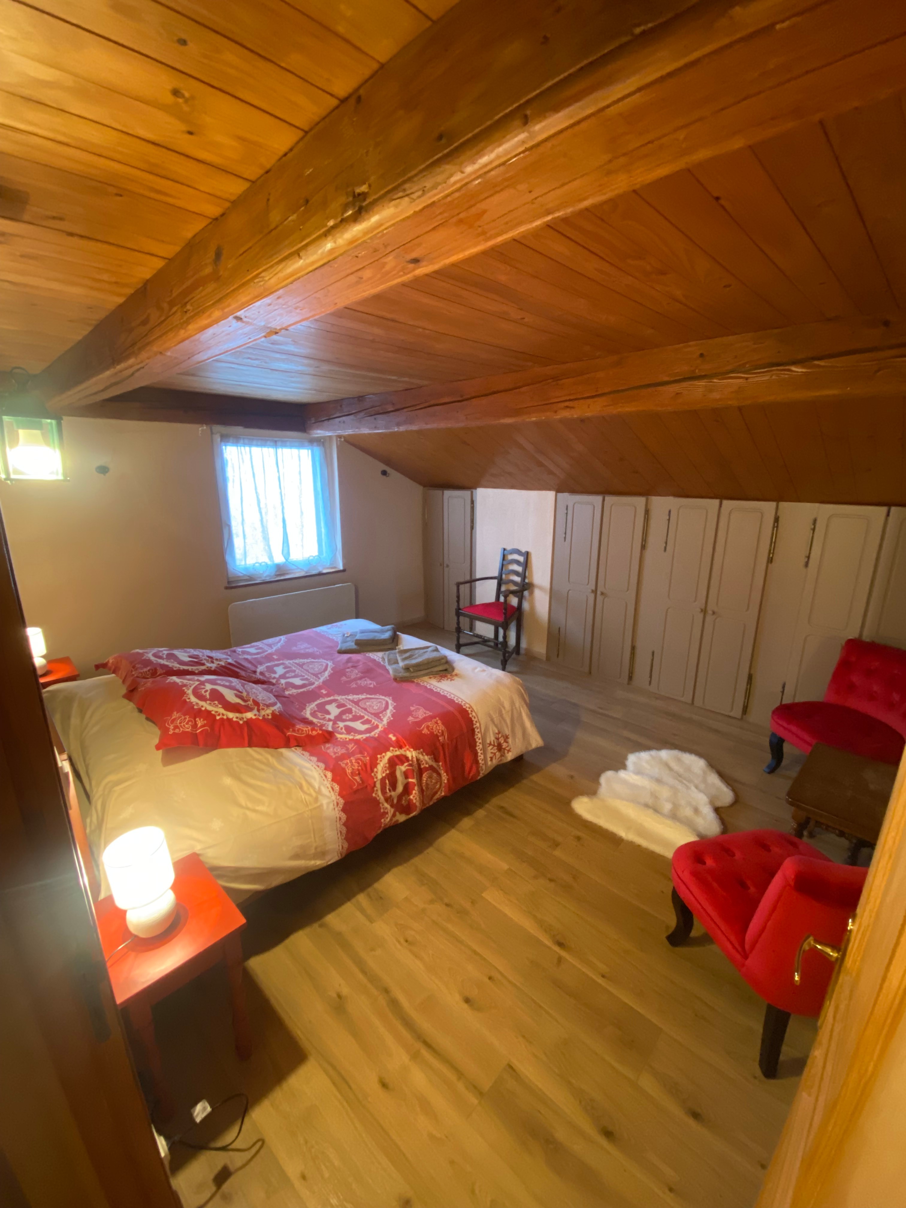 Gîte de groupe Fenil-Logis, ferme entièrement rénovée - Gîtes Digitale