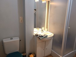 Salle de douche et WC - Appartement 1er étage