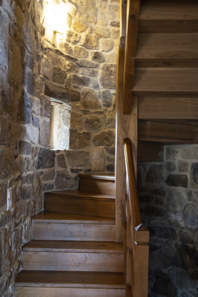 L'escalier accédant à l'étage