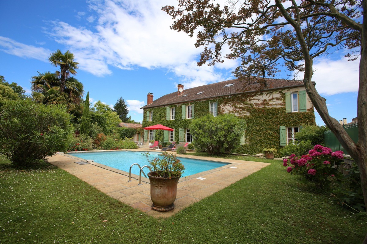 Façade côté piscine