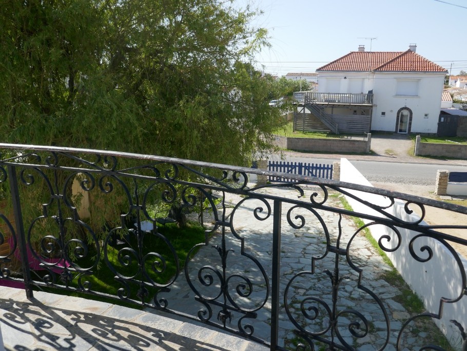 Balcon accessible depuis la chambre à l'étage