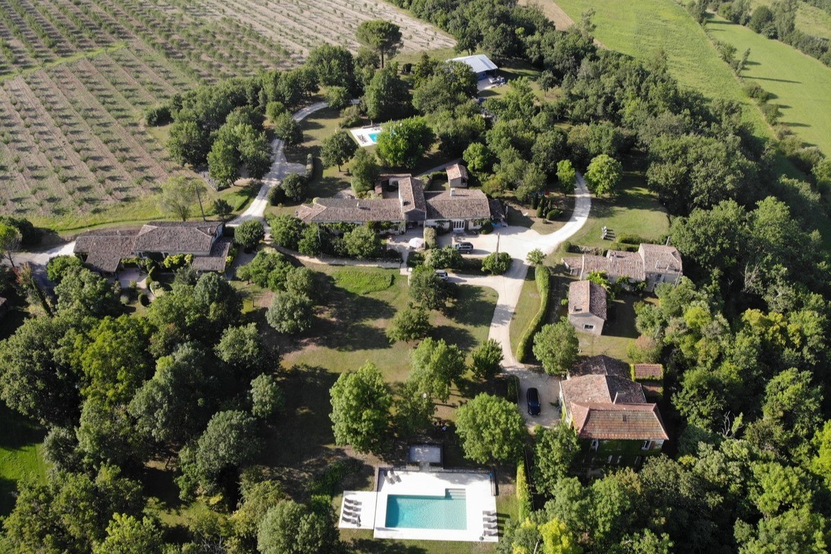 Domaine de vacances Boulède, entre Lot et Dordogne, 5 maison de vacances 4 étoiles, 2 piscines