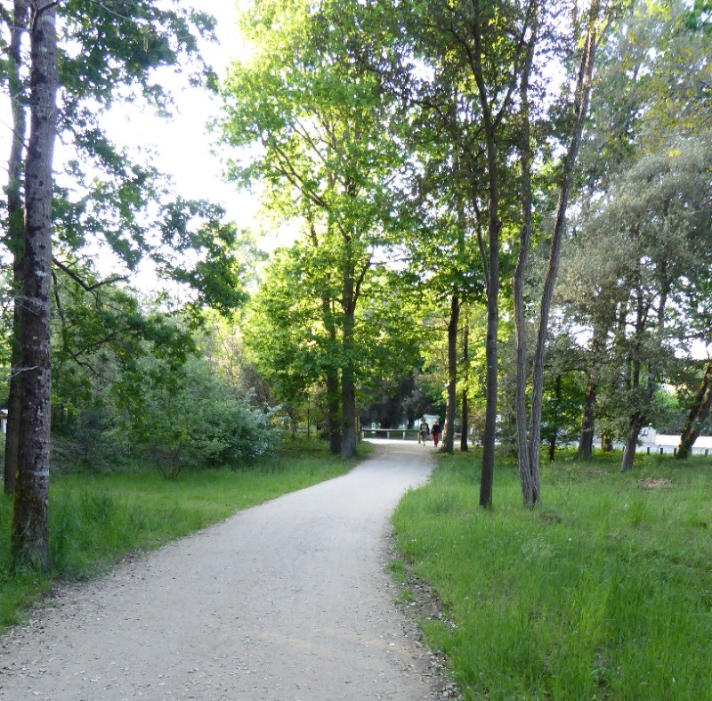 Pistes cyclables au pied de la résidence